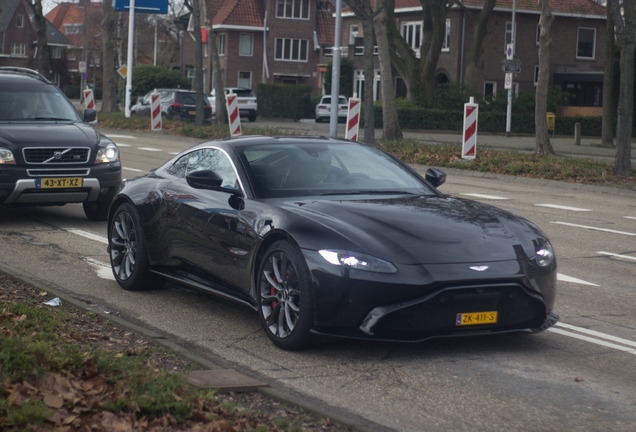 Aston Martin V8 Vantage 2018