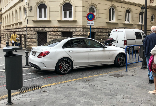 Mercedes-AMG C 63 S W205