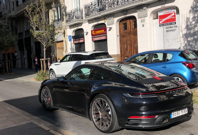 Porsche 992 Carrera 4S