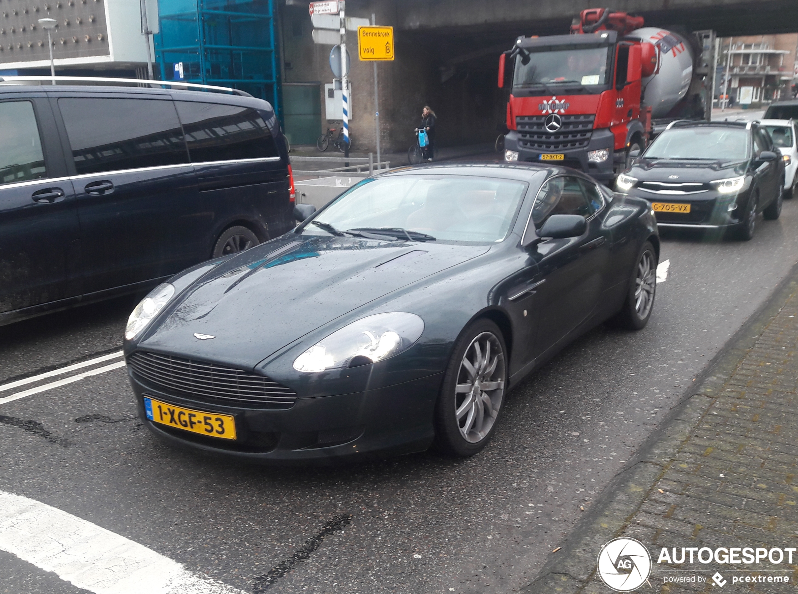 Aston Martin DB9