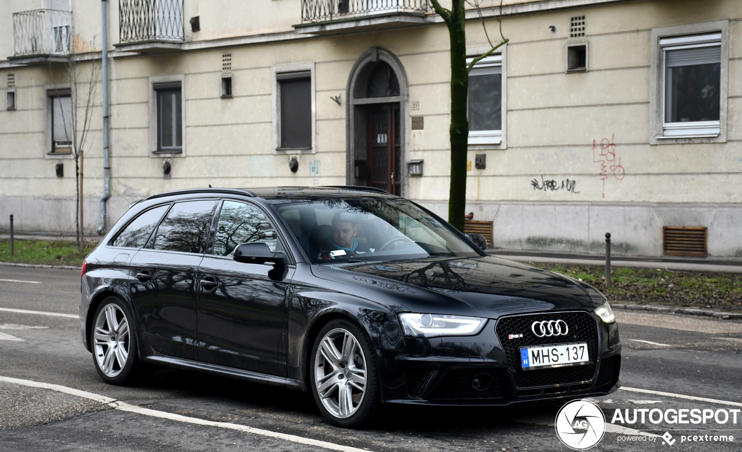 Audi RS4 Avant B8