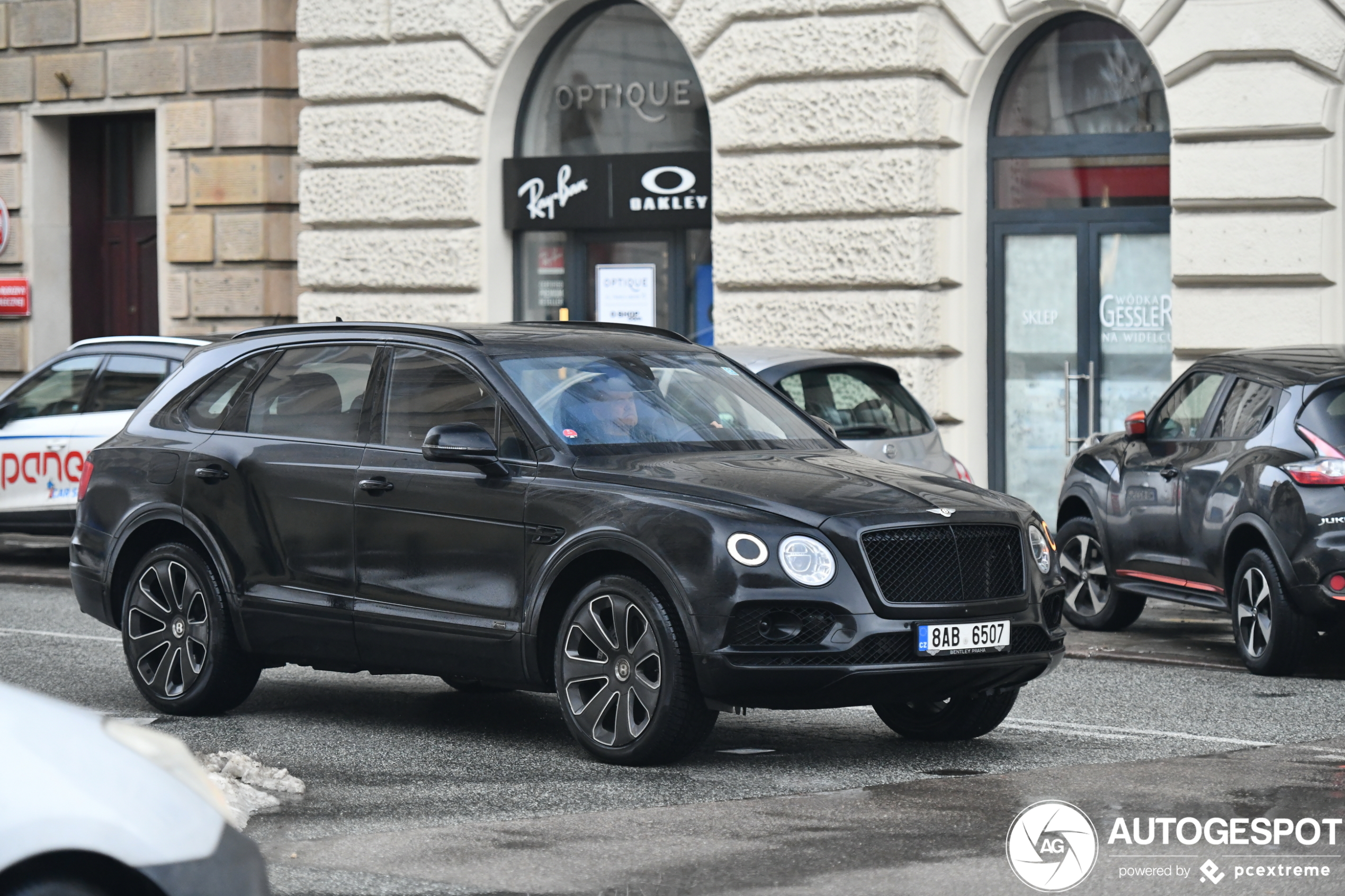 Bentley Bentayga V8 Design Series