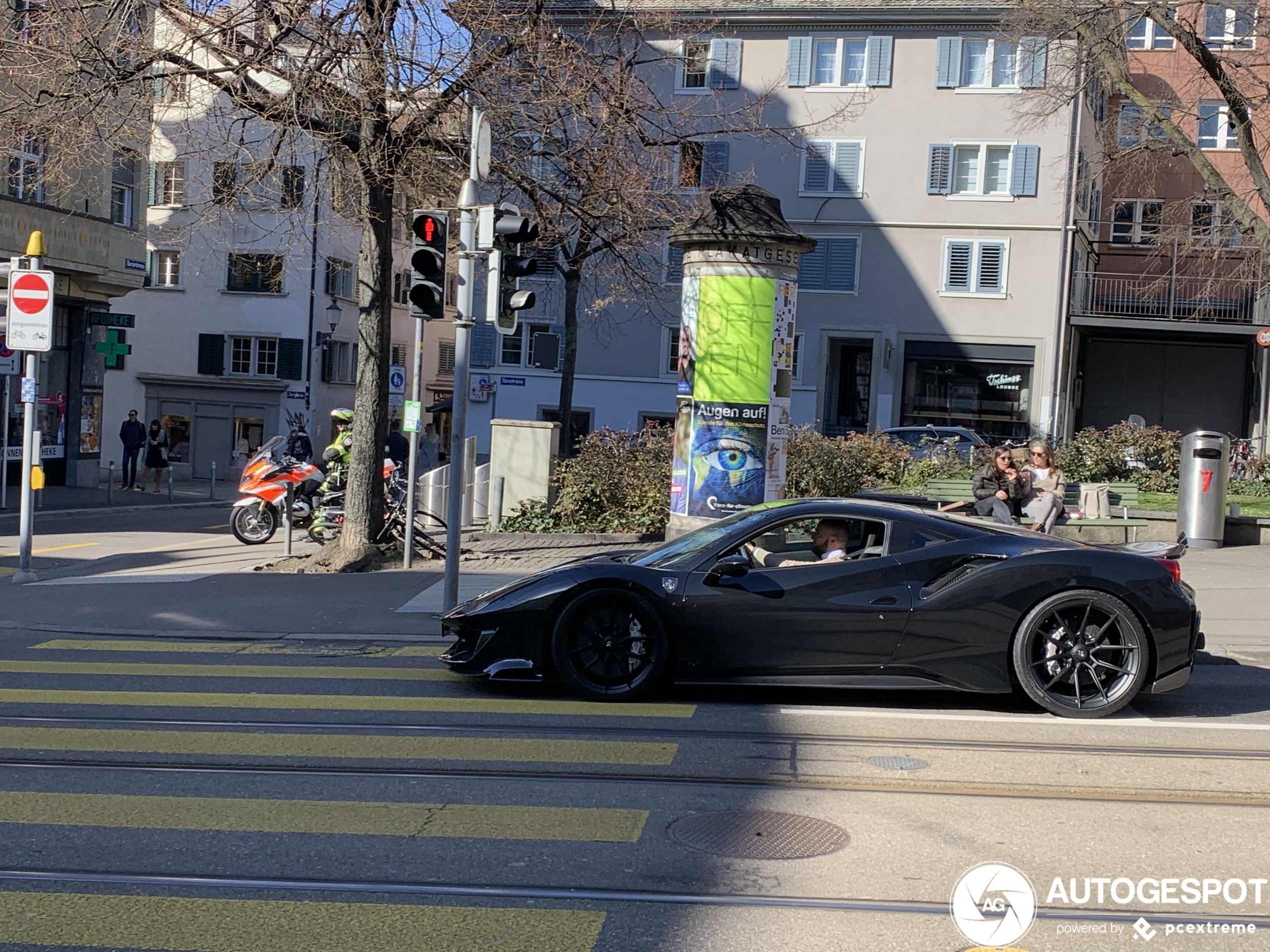 Ferrari 488 Pista