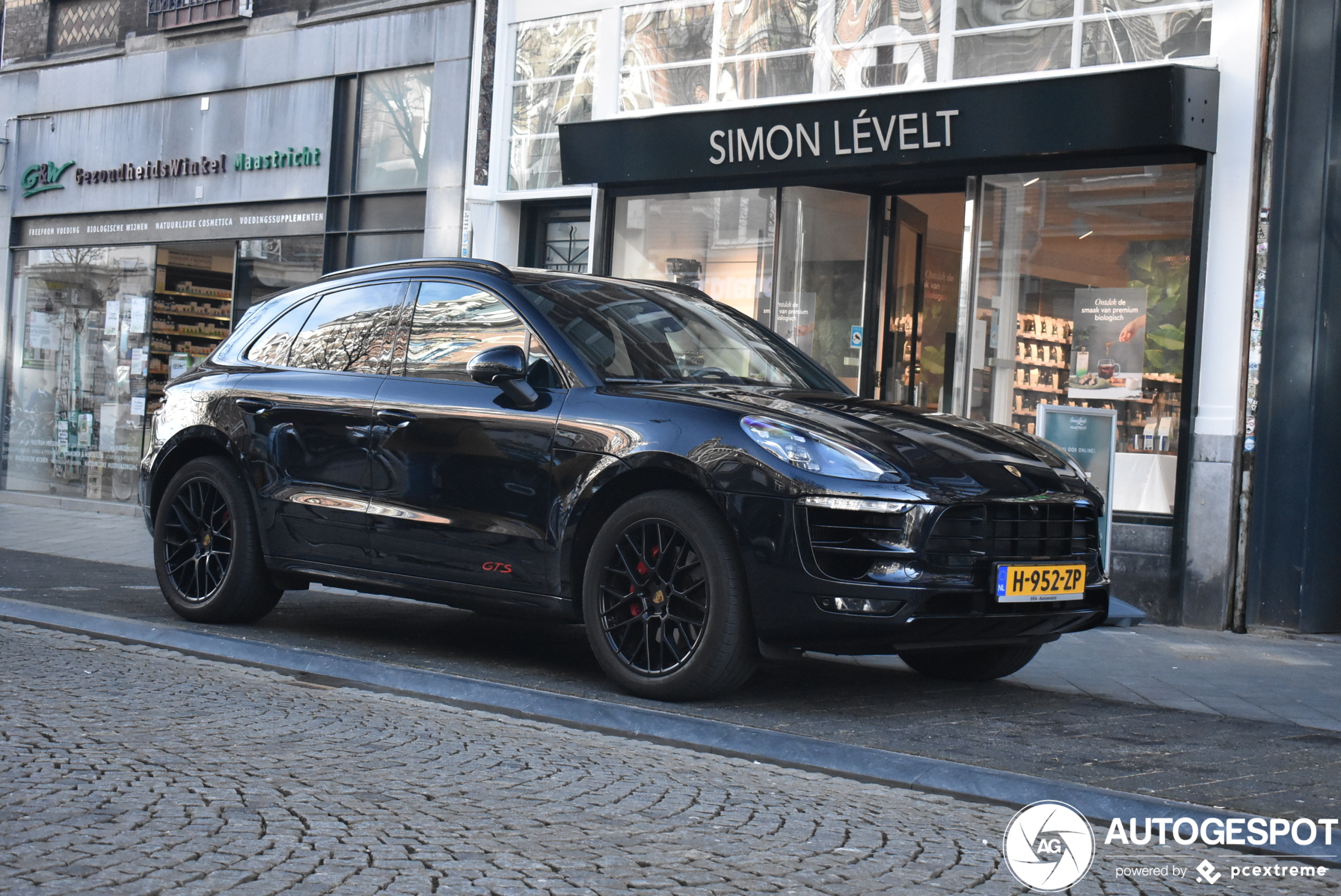 Porsche 95B Macan GTS