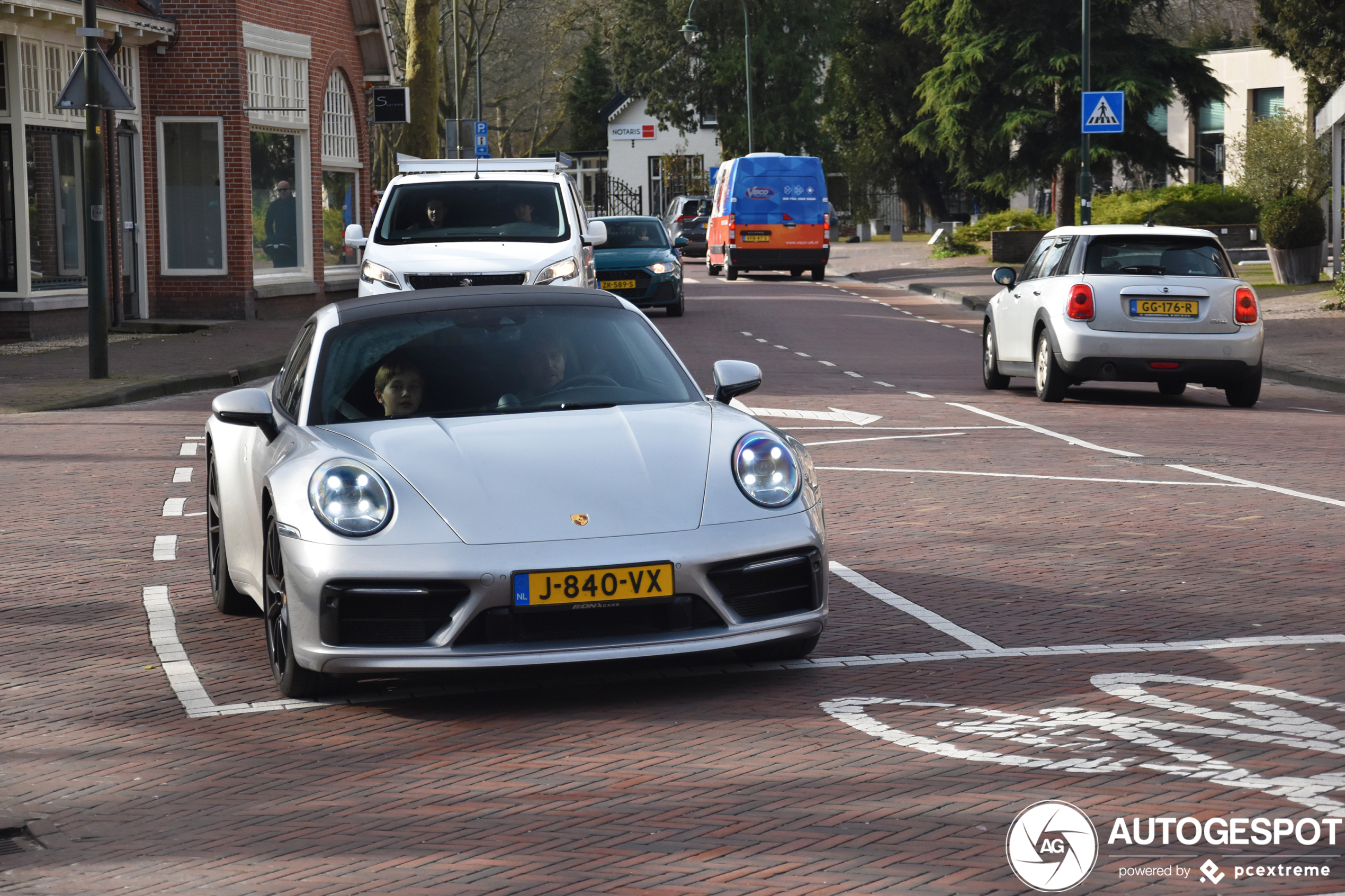 Porsche 992 Carrera 4S