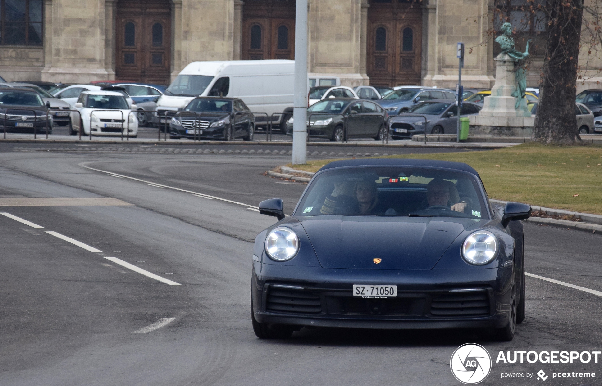 Porsche 992 Carrera 4S Cabriolet