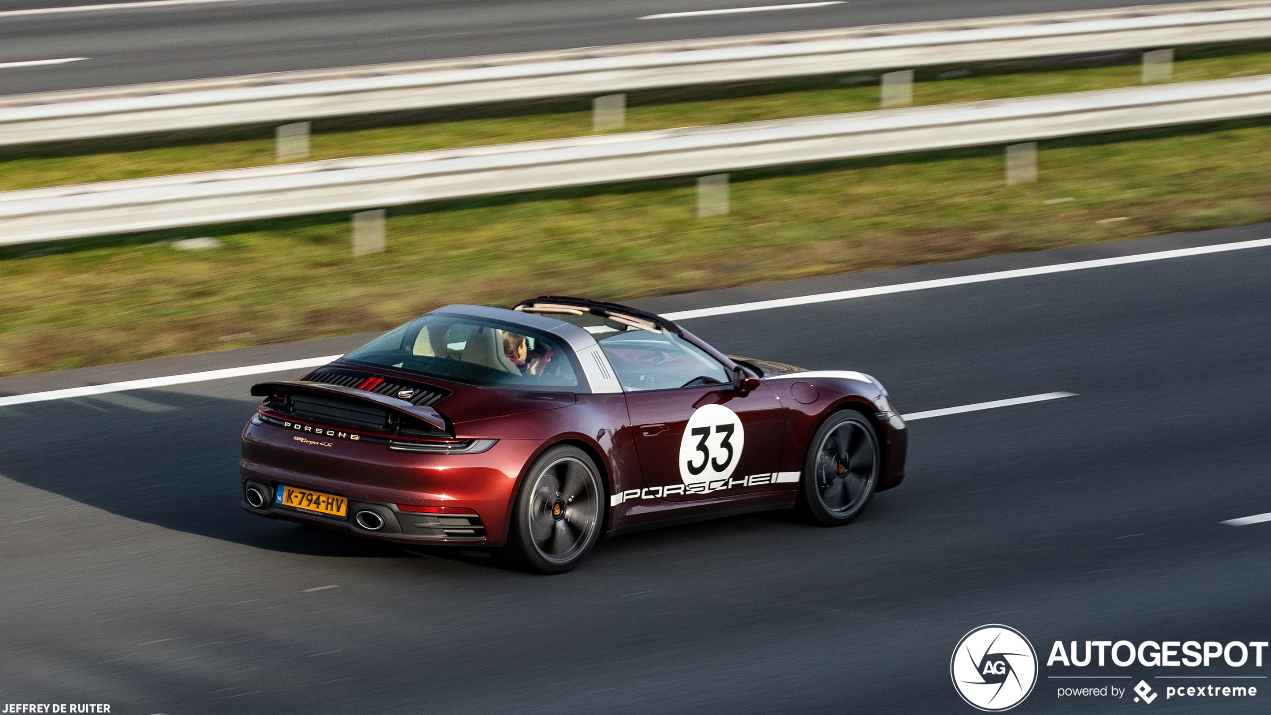 Porsche 992 Targa 4S Heritage Design Edition