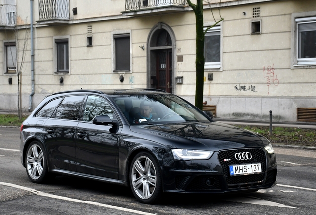 Audi RS4 Avant B8