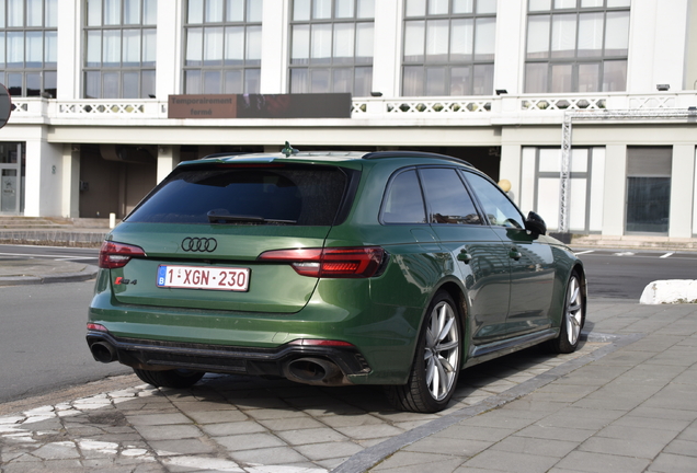 Audi RS4 Avant B9