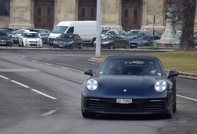 Porsche 992 Carrera 4S Cabriolet