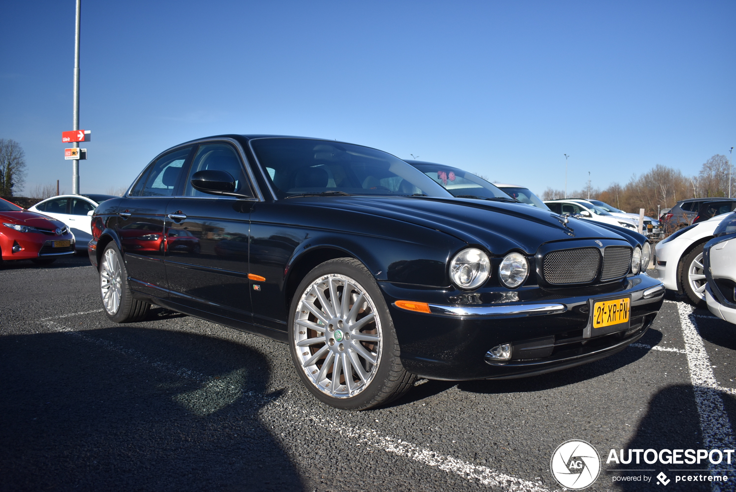 Jaguar XJR