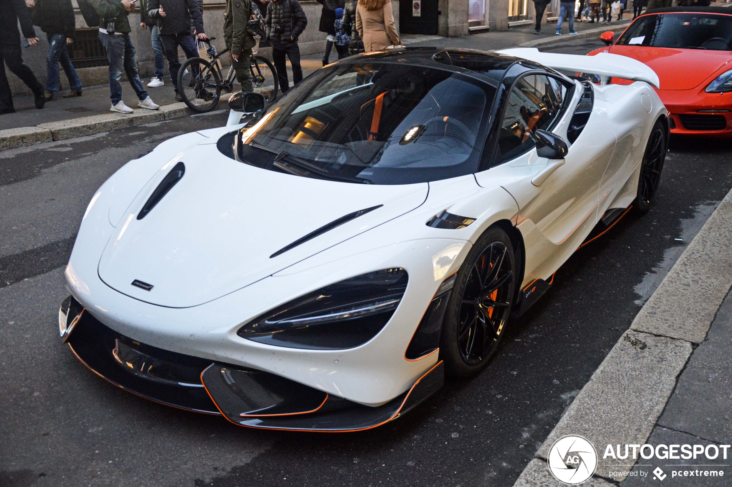 McLaren 765LT