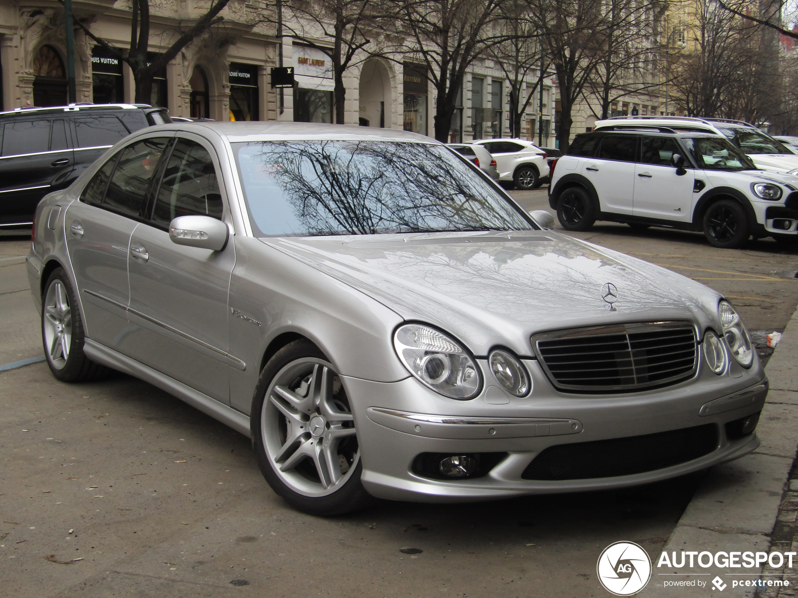 Mercedes-Benz E 55 AMG