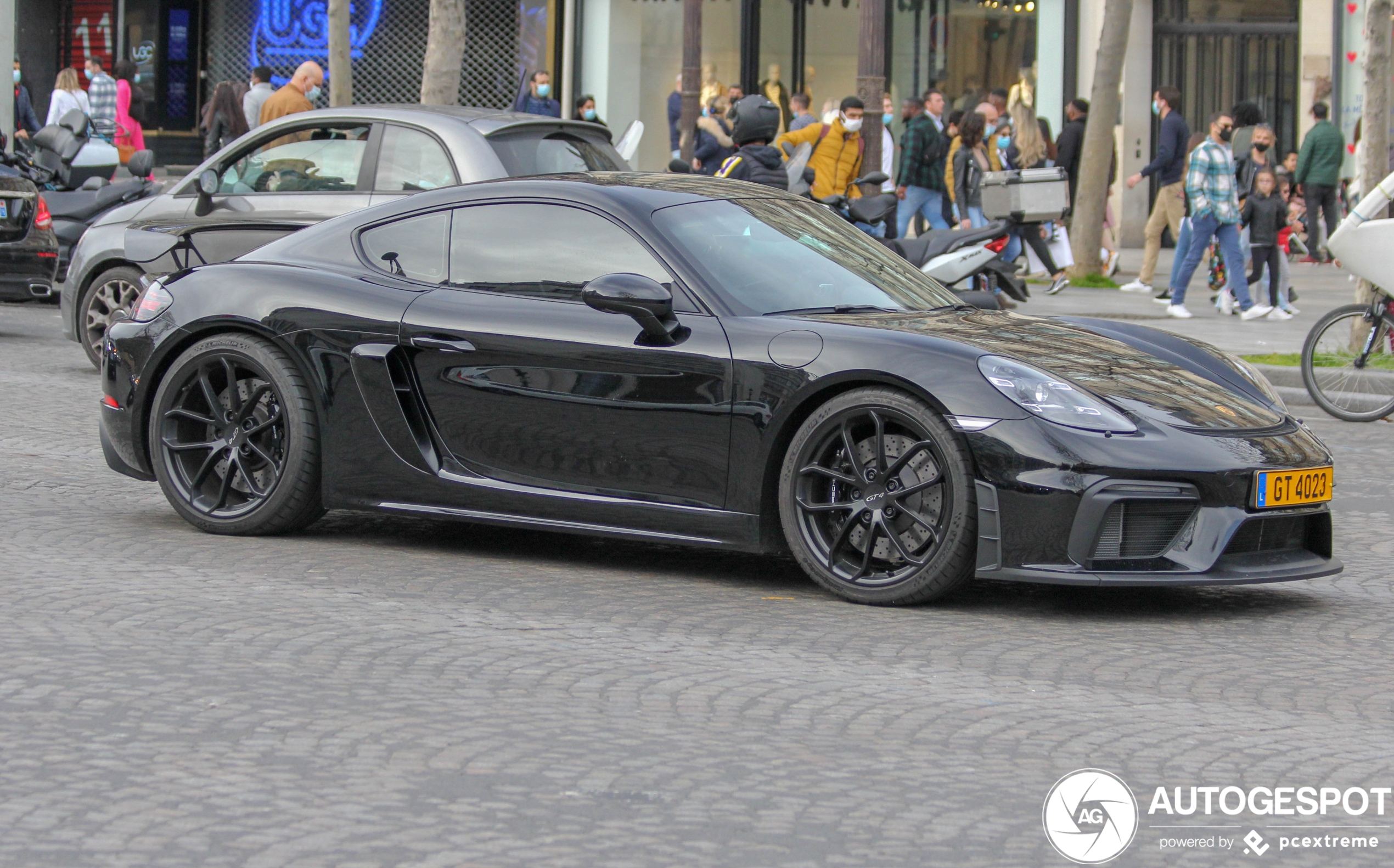 Porsche 718 Cayman GT4