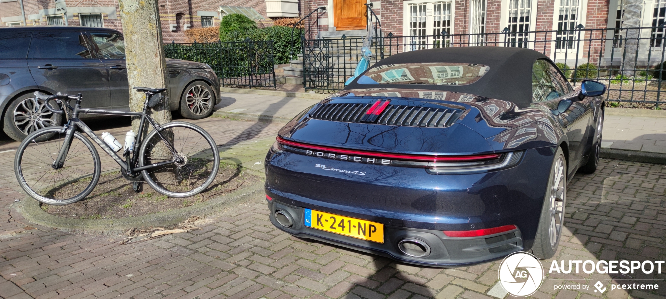 Porsche 992 Carrera 4S Cabriolet