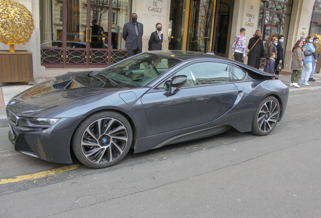 BMW i8