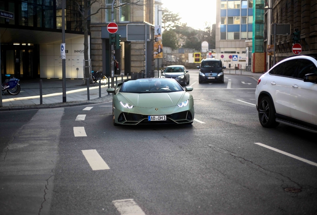 Lamborghini Huracán LP640-4 EVO Spyder