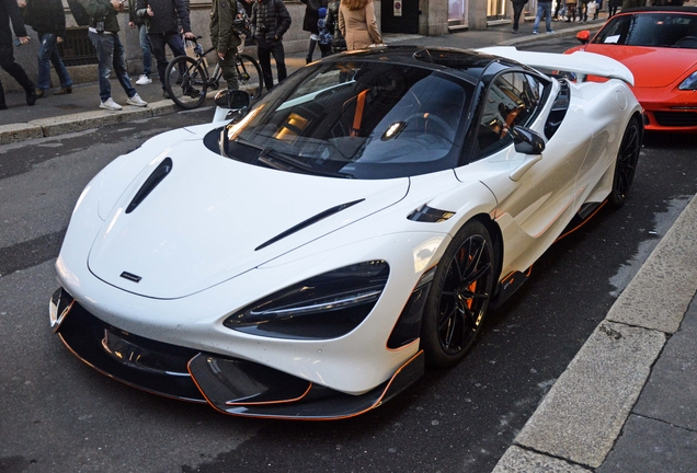 McLaren 765LT