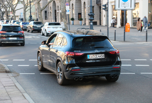 Mercedes-AMG GLA 45 4MATIC+ H247