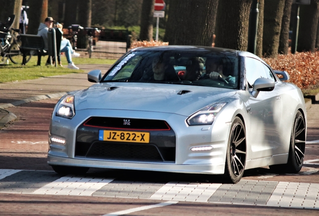 Nissan GT-R 2011