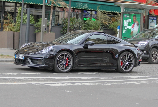 Porsche 992 Carrera 4S