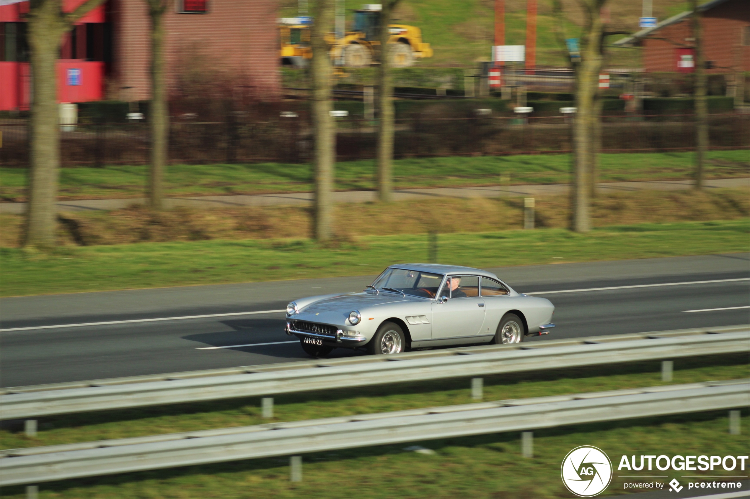 Ferrari 330 GT 2+2 Series II