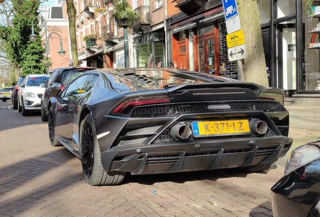 Lamborghini Huracán LP640-4 EVO