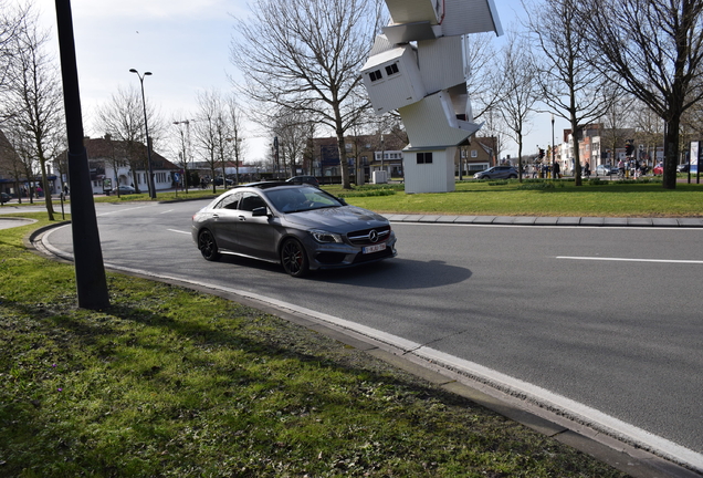 Mercedes-Benz CLA 45 AMG C117