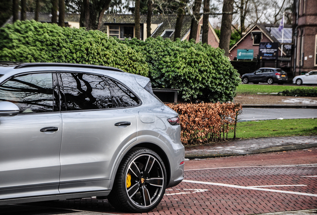 Porsche Cayenne Turbo S E-Hybrid