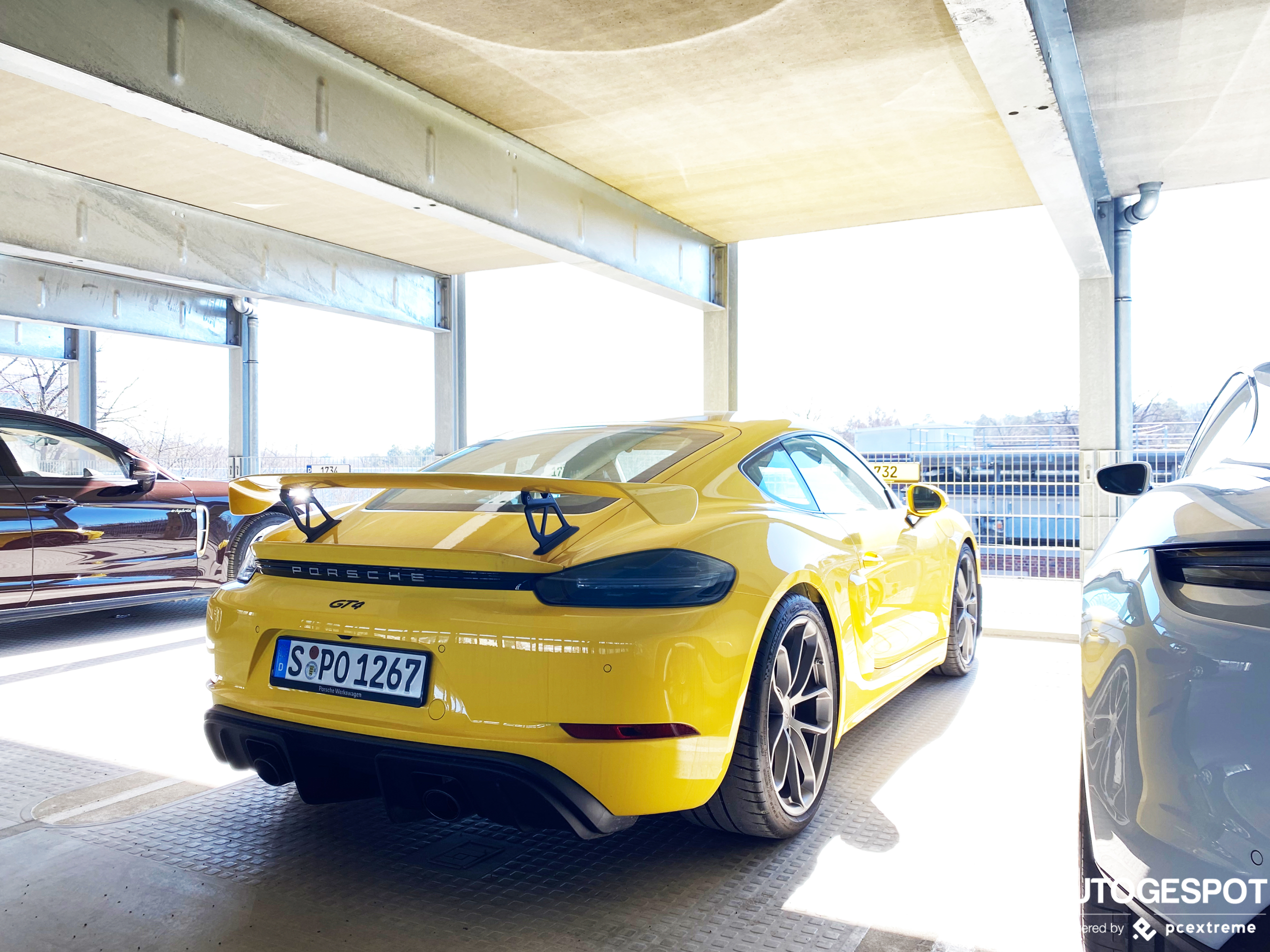 Porsche 718 Cayman GT4