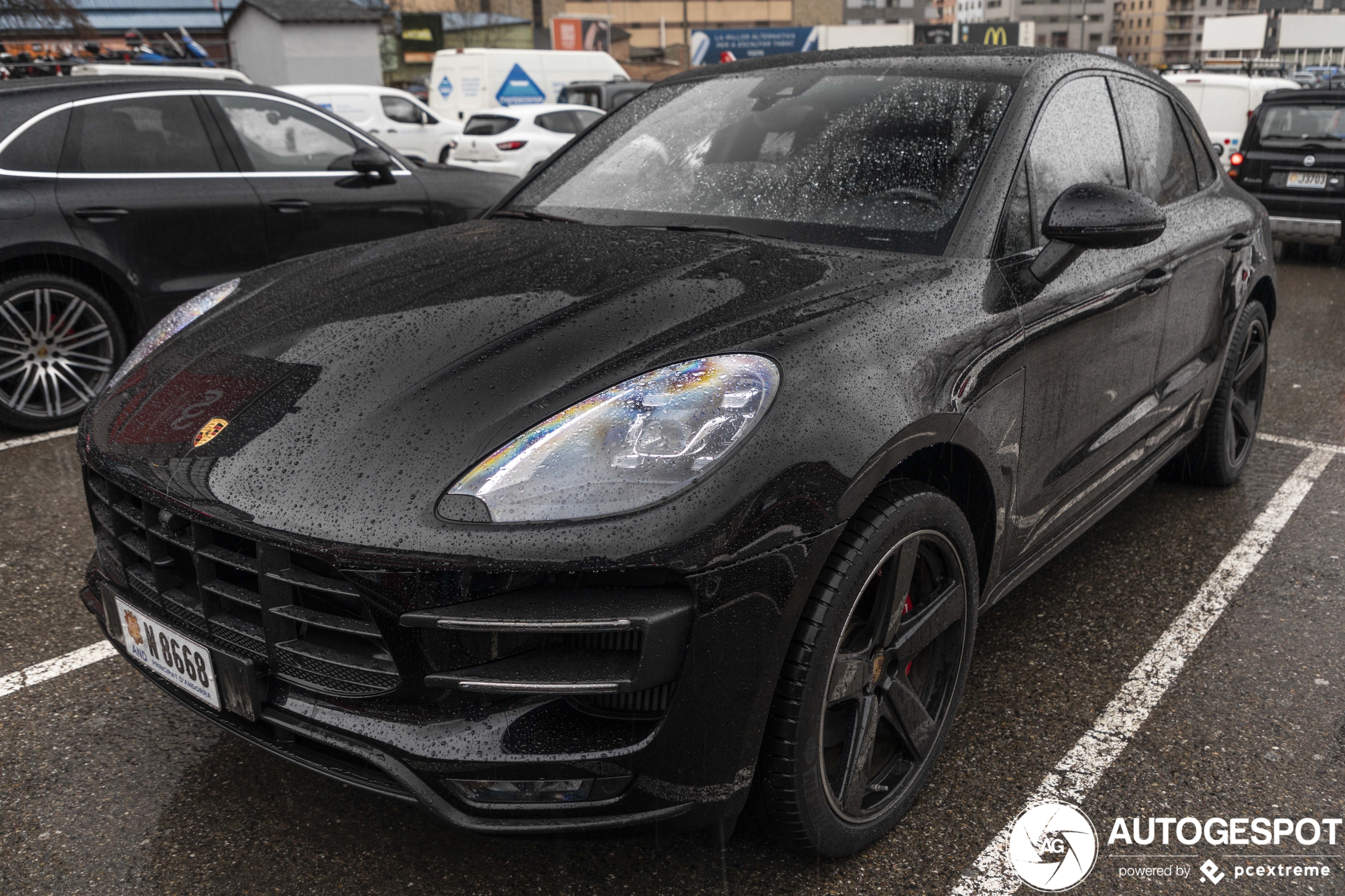 Porsche 95B Macan Turbo