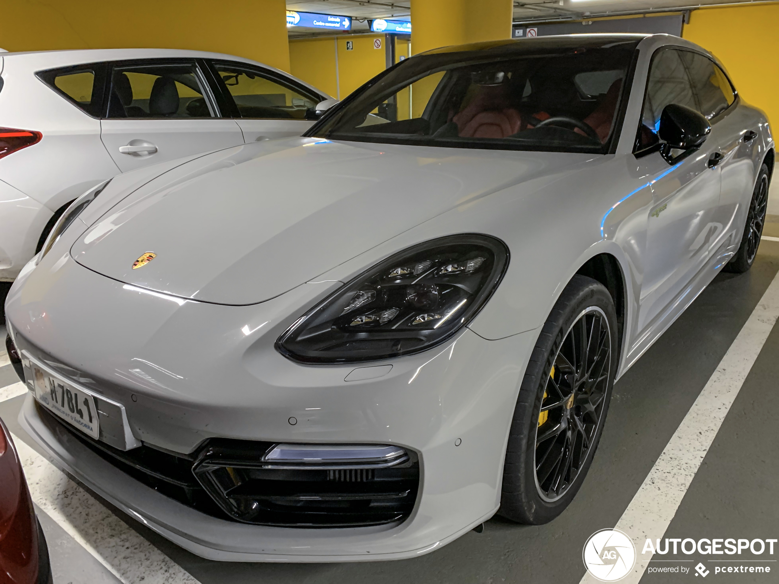 Porsche 971 Panamera Turbo S E-Hybrid Sport Turismo