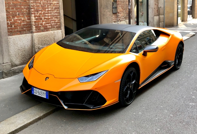 Lamborghini Huracán LP640-4 EVO