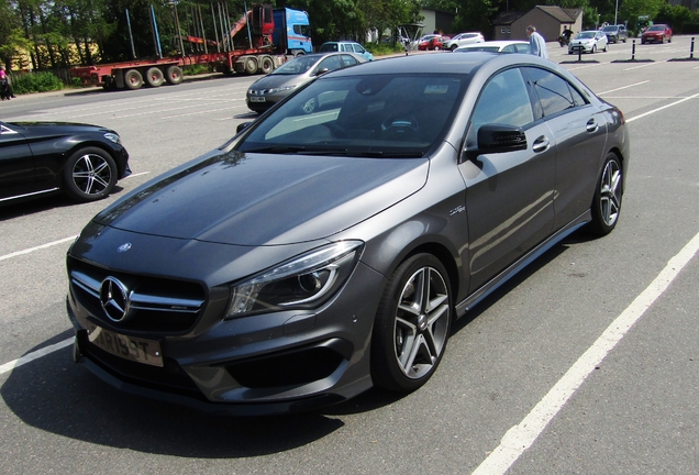 Mercedes-Benz CLA 45 AMG C117