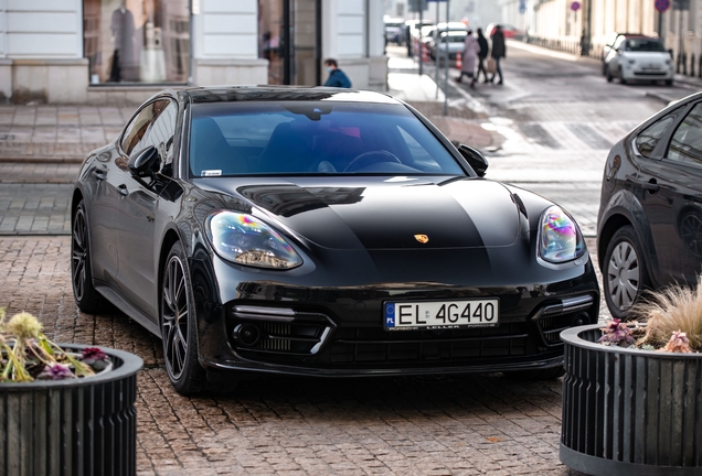 Porsche 971 Panamera Turbo S E-Hybrid