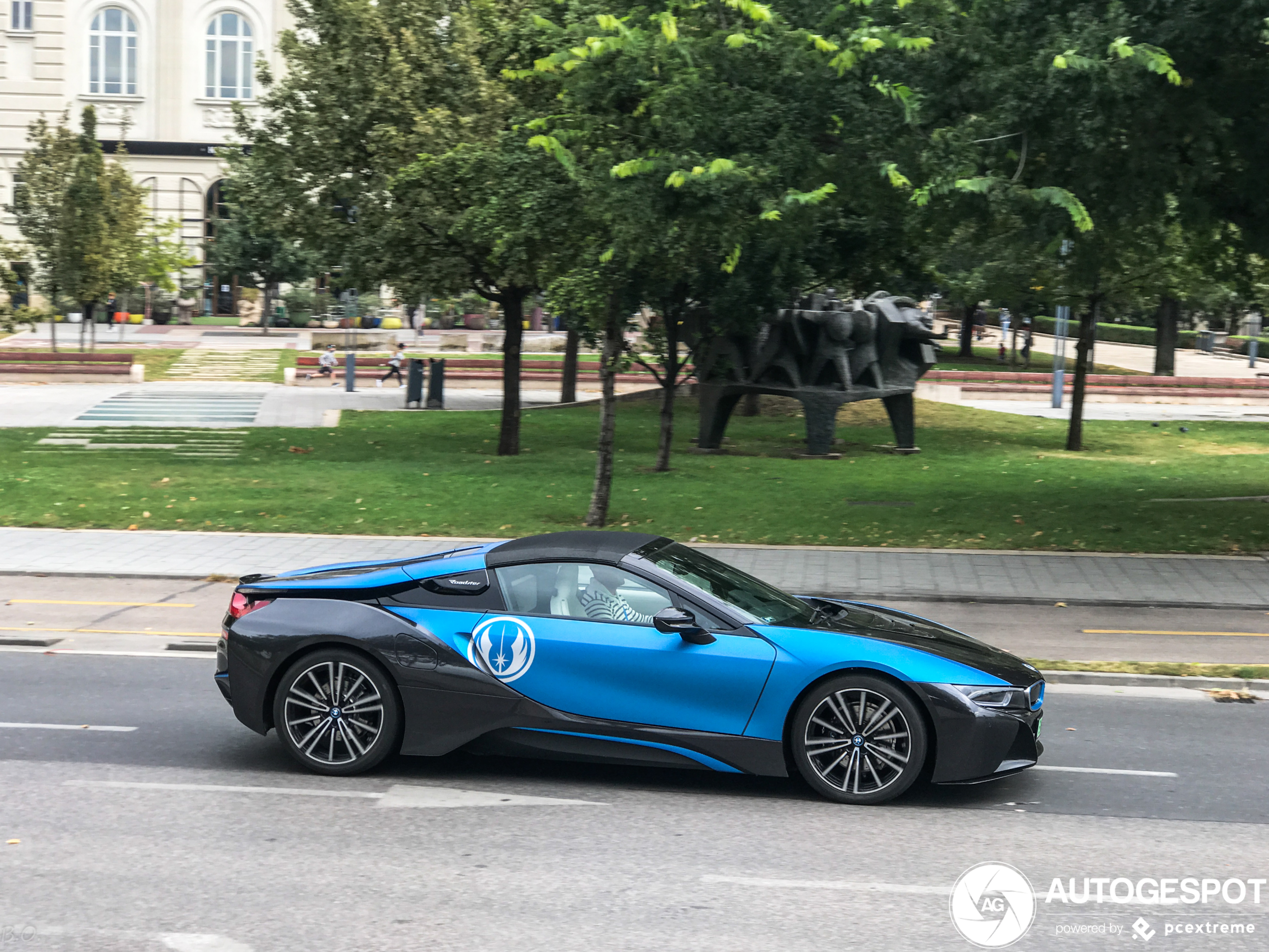 BMW i8 Roadster