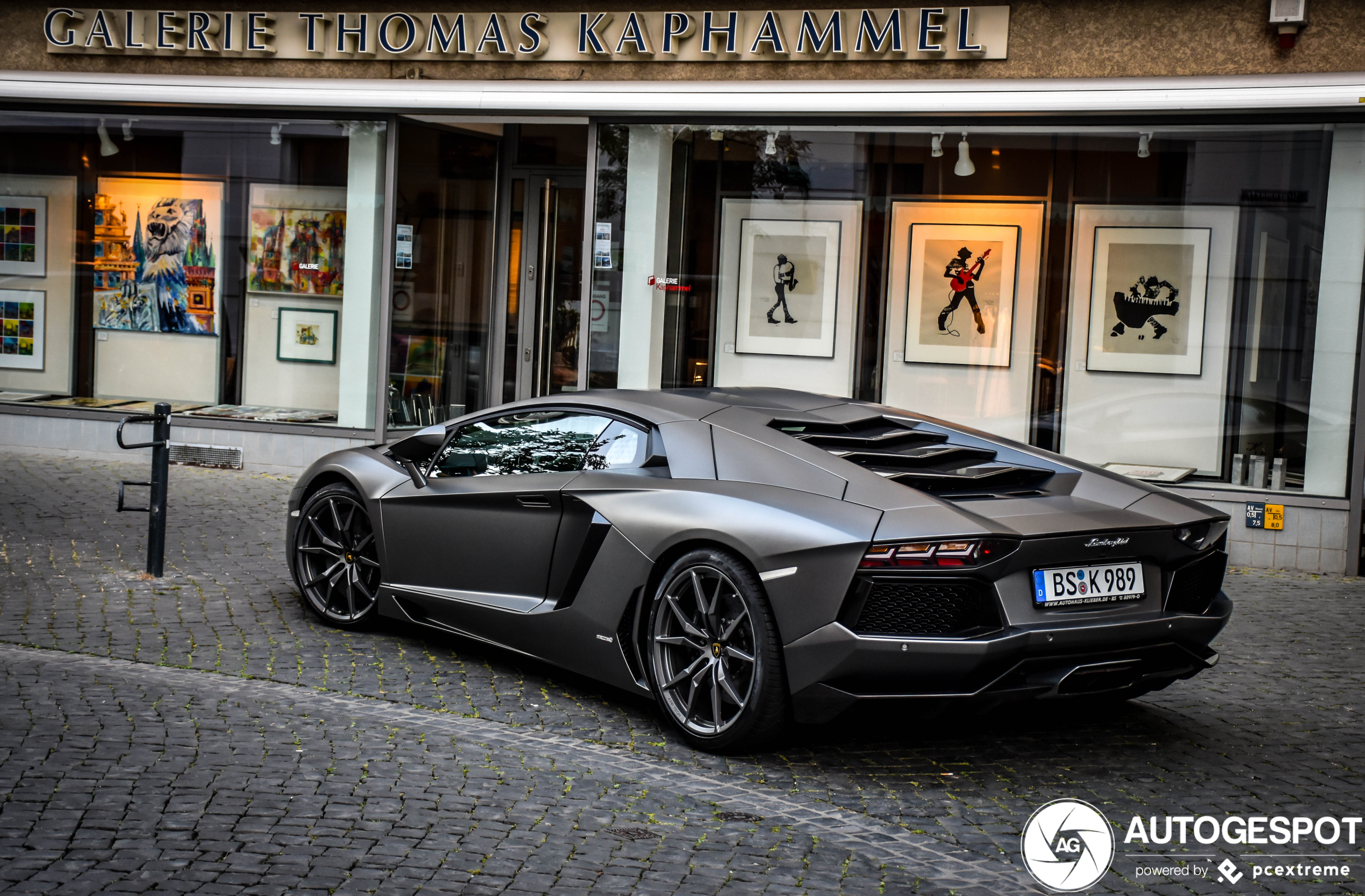 Lamborghini Aventador LP700-4