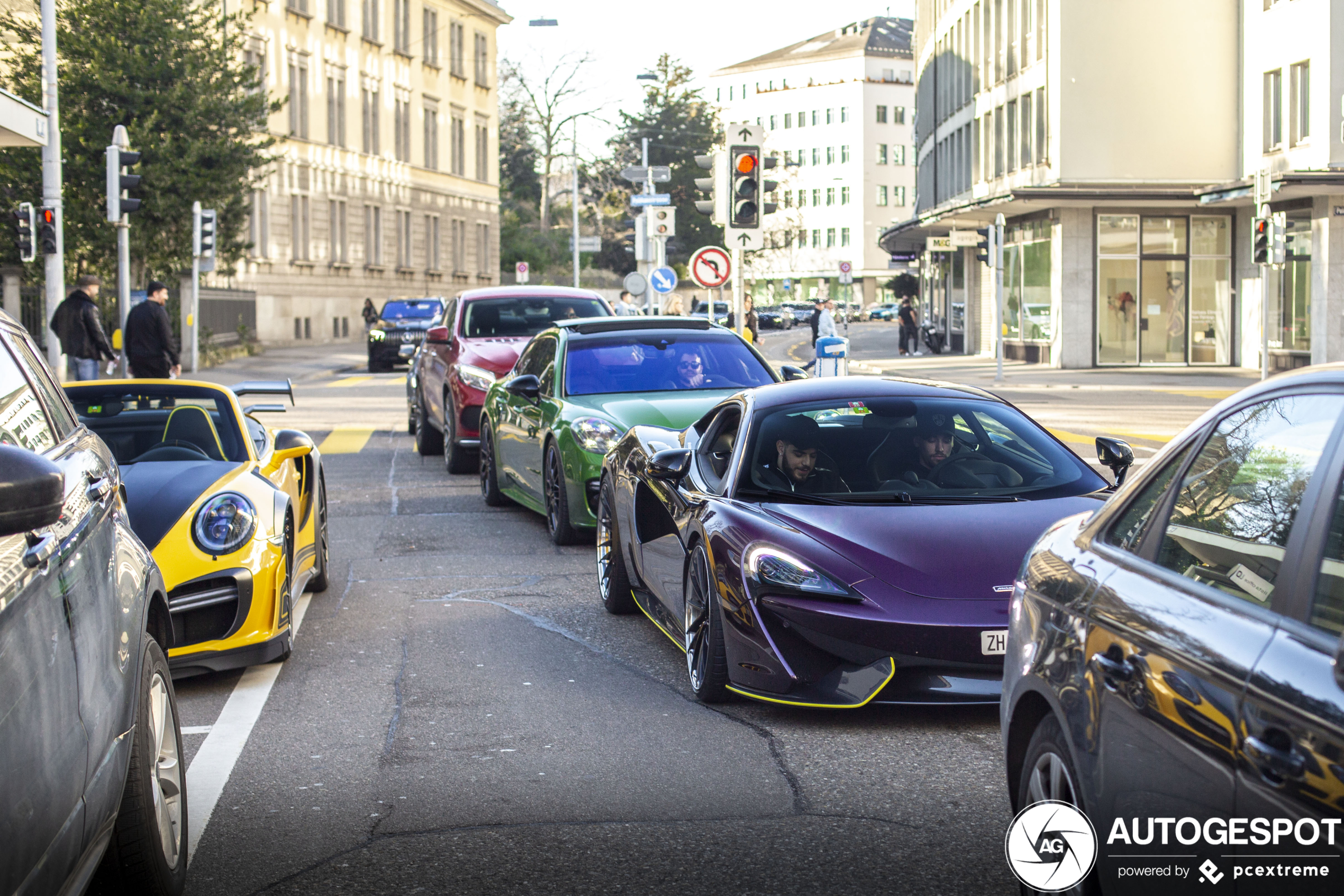 McLaren 570S