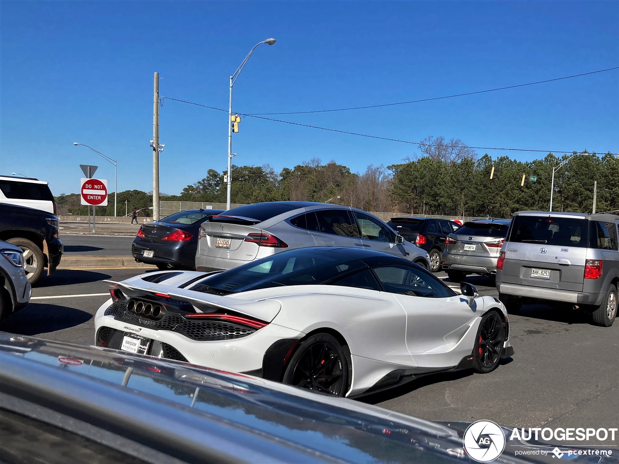 McLaren geeft gas met de 765LT