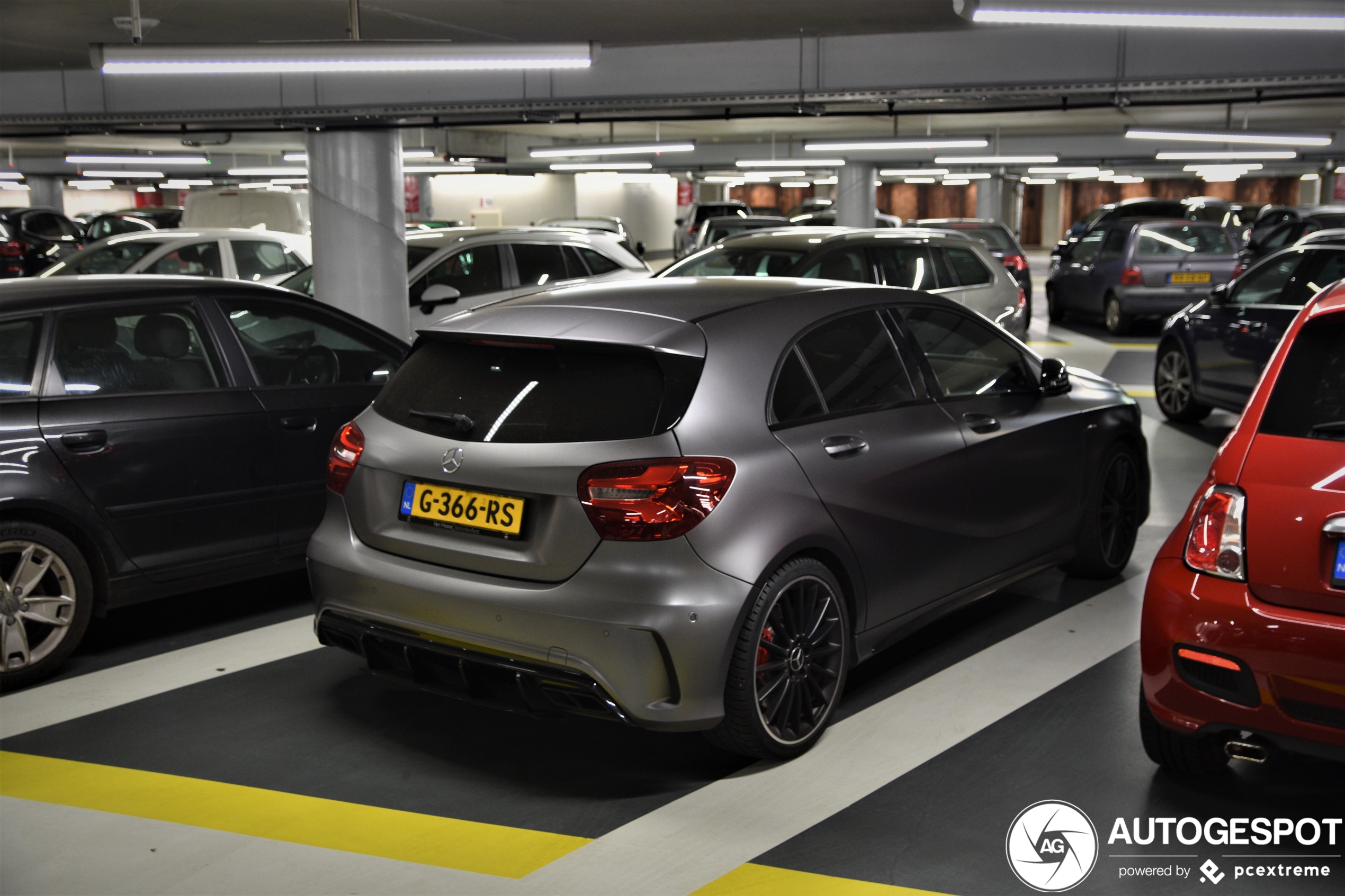 Mercedes-AMG A 45 W176 2015