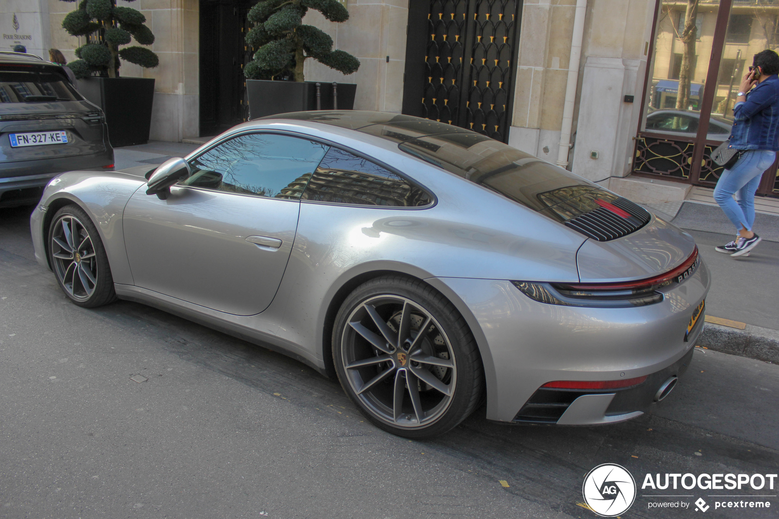 Porsche 992 Carrera 4S