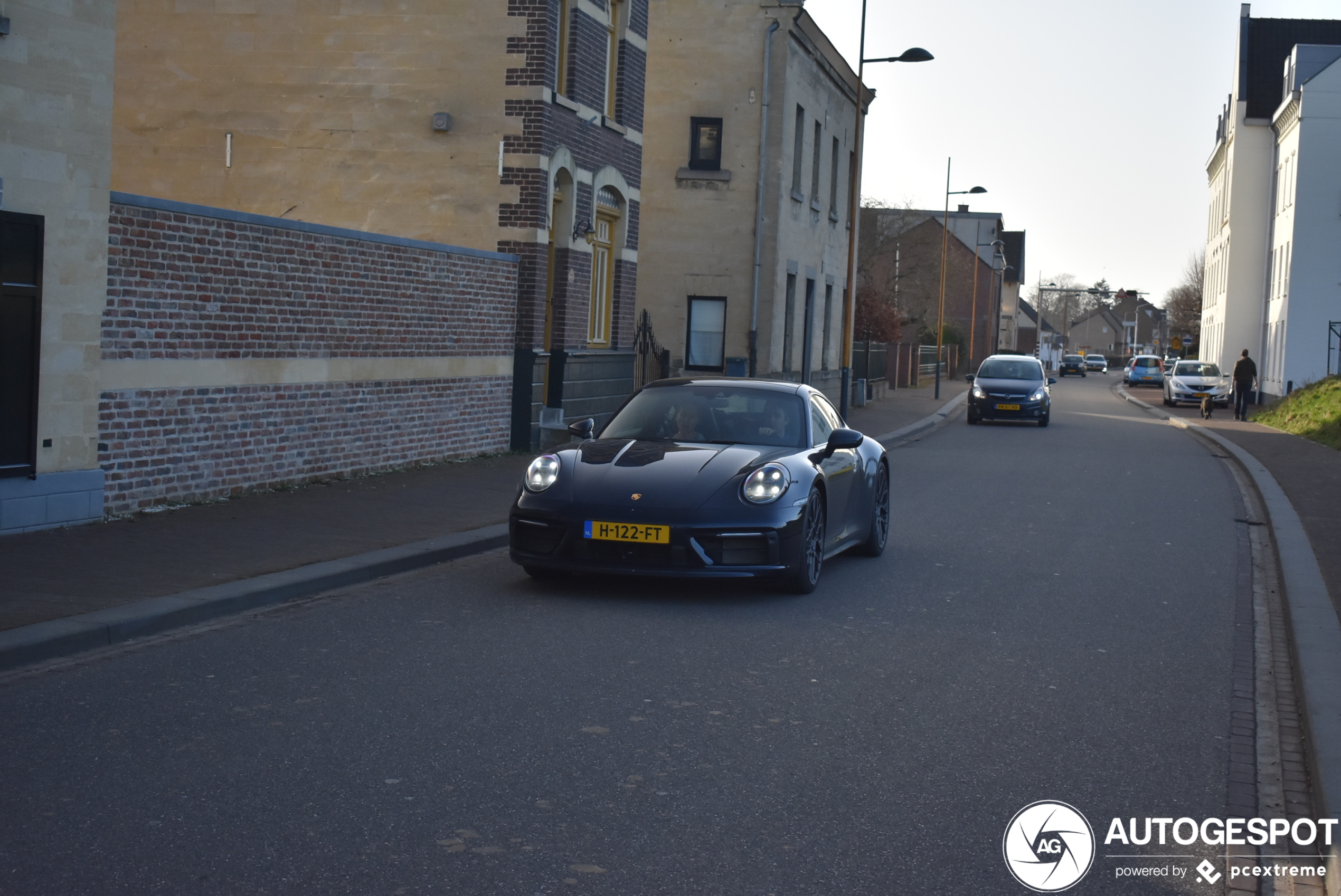 Porsche 992 Carrera 4S