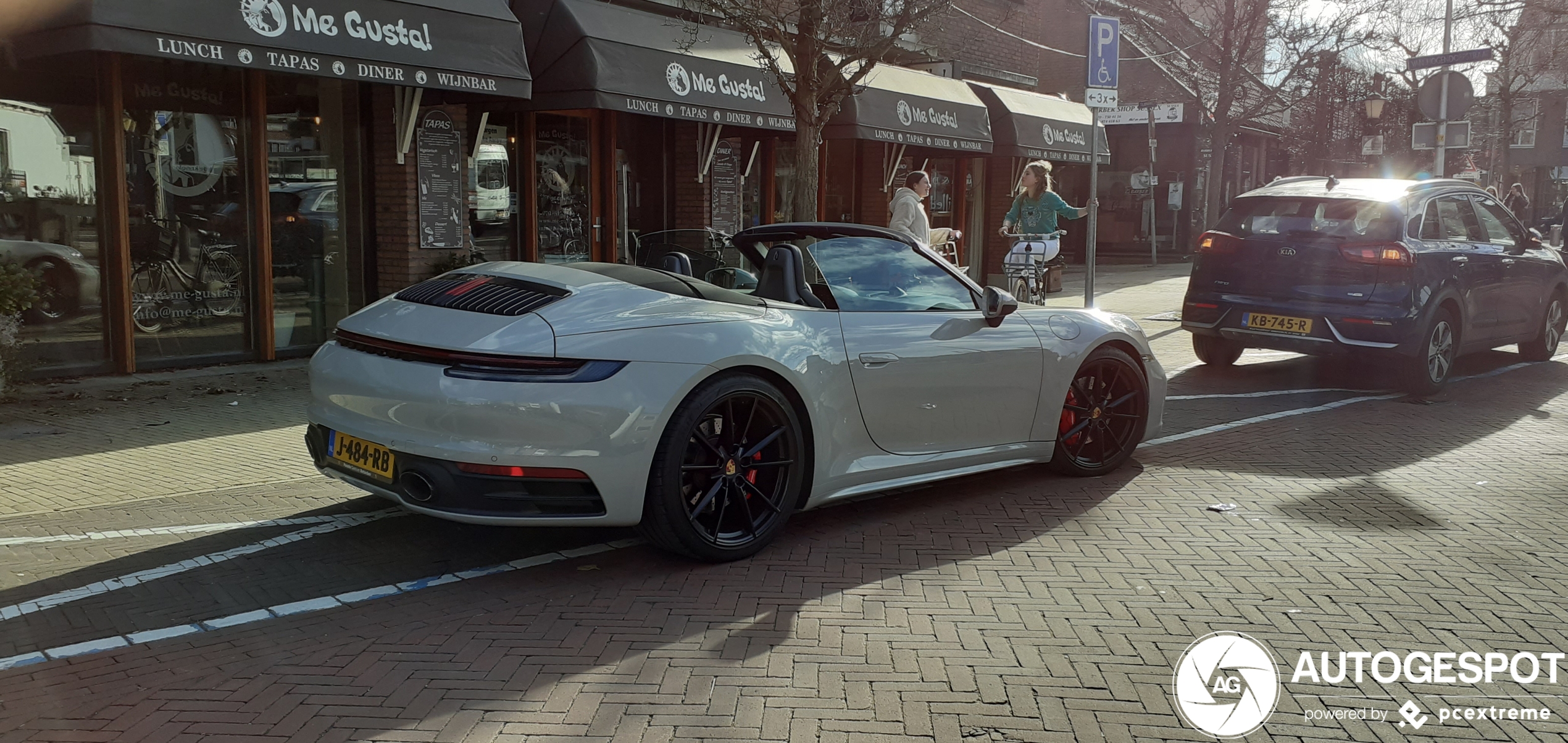 Porsche 992 Carrera 4S Cabriolet