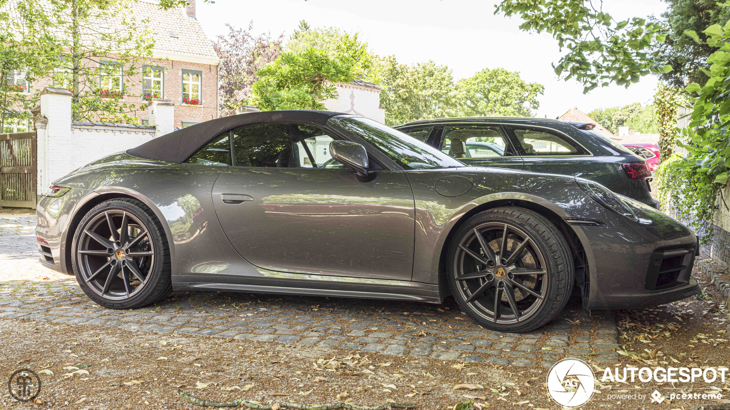 Porsche 992 Carrera 4S Cabriolet