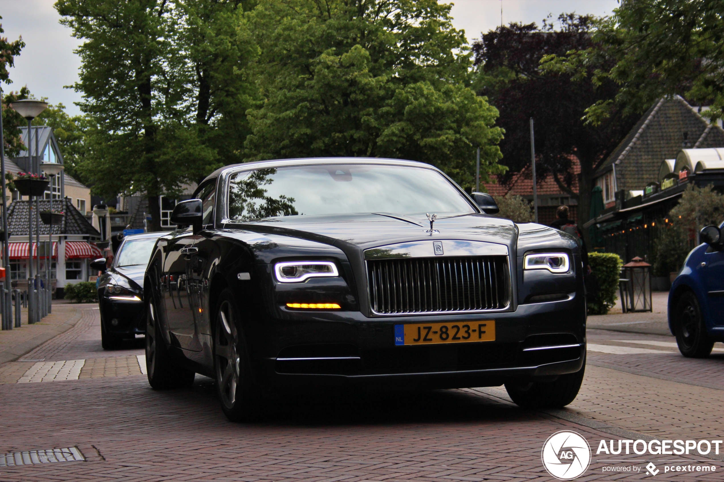 Rolls-Royce Dawn