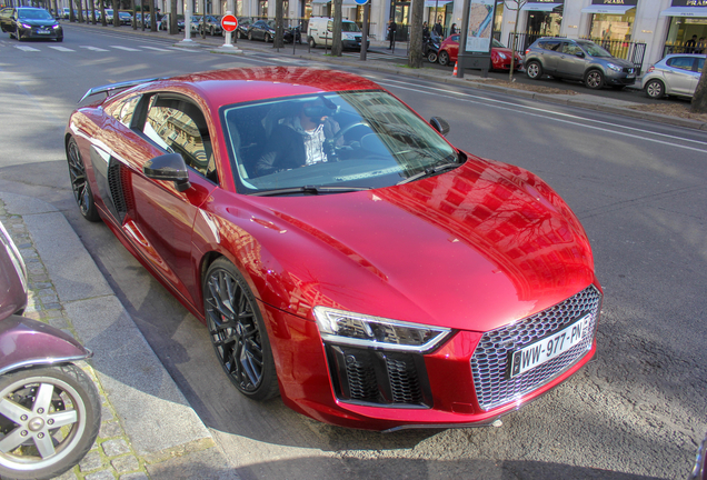 Audi R8 V10 Plus 2015