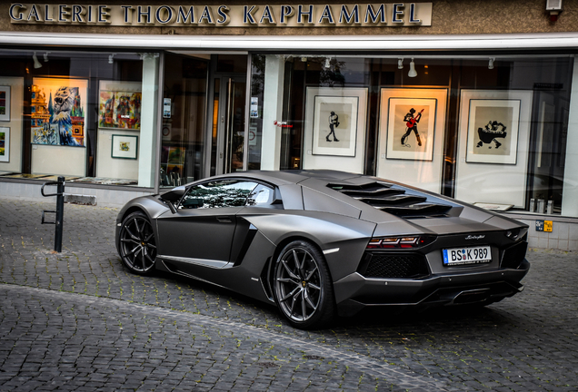 Lamborghini Aventador LP700-4