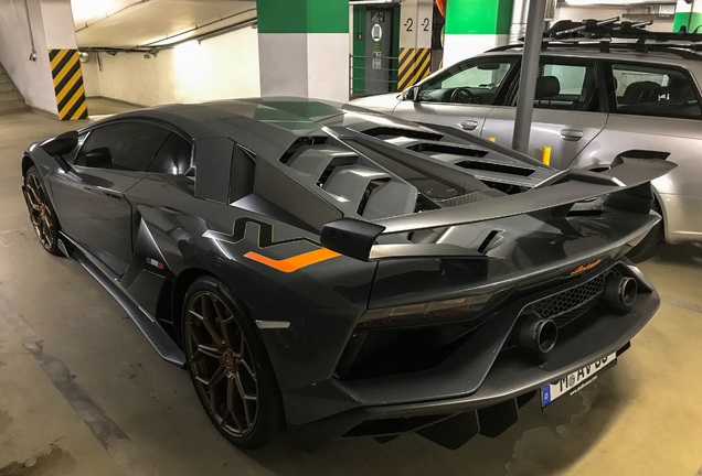 Lamborghini Aventador LP770-4 SVJ