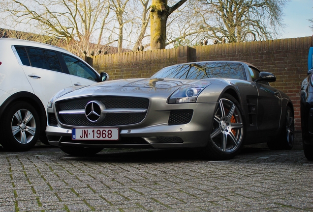 Mercedes-Benz SLS AMG Roadster