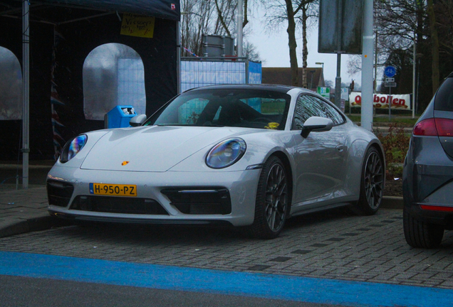 Porsche 992 Carrera 4S